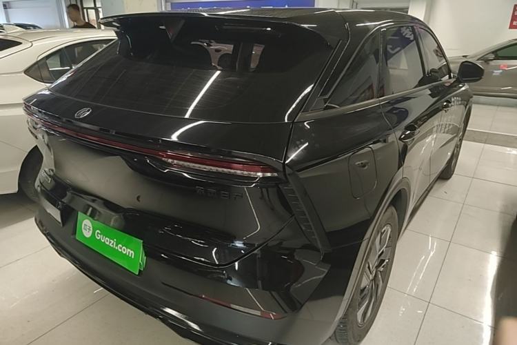 Used Venucia V DD-i 2023 110 km iE Version Rear Right 45 Deg