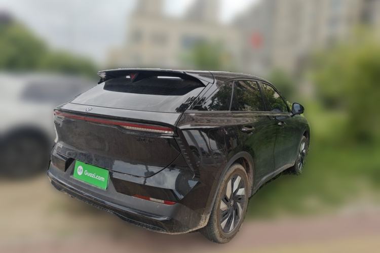 Used Venucia V DD-i 2023 110 km iE Version Rear Right 45 Deg
