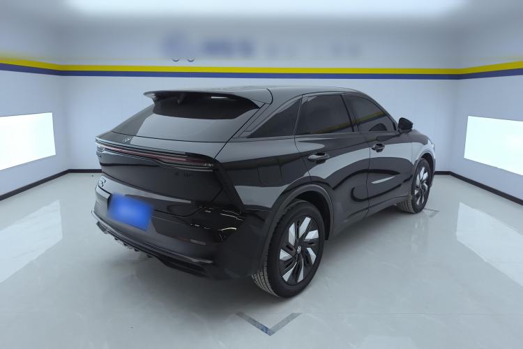Used Venucia V DD-i 2023 110 km iE Version Rear Right 45 Deg