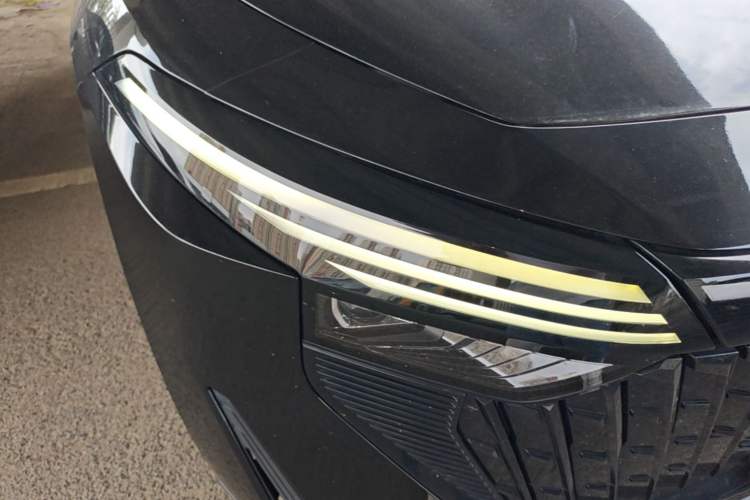 Used Venucia V DD-i 2023 110 km iE Version Right Front Headlight