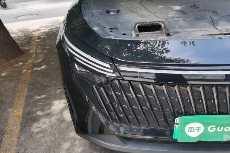 Used Venucia V DD-i 2023 110 km iE Version Right Front Headlight