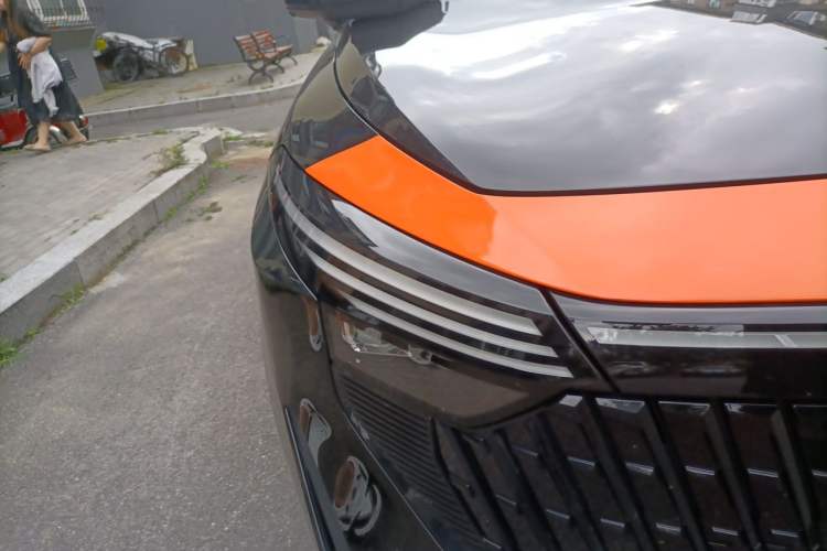 Used Venucia V DD-i 2023 110 km iE Version Right Front Headlight