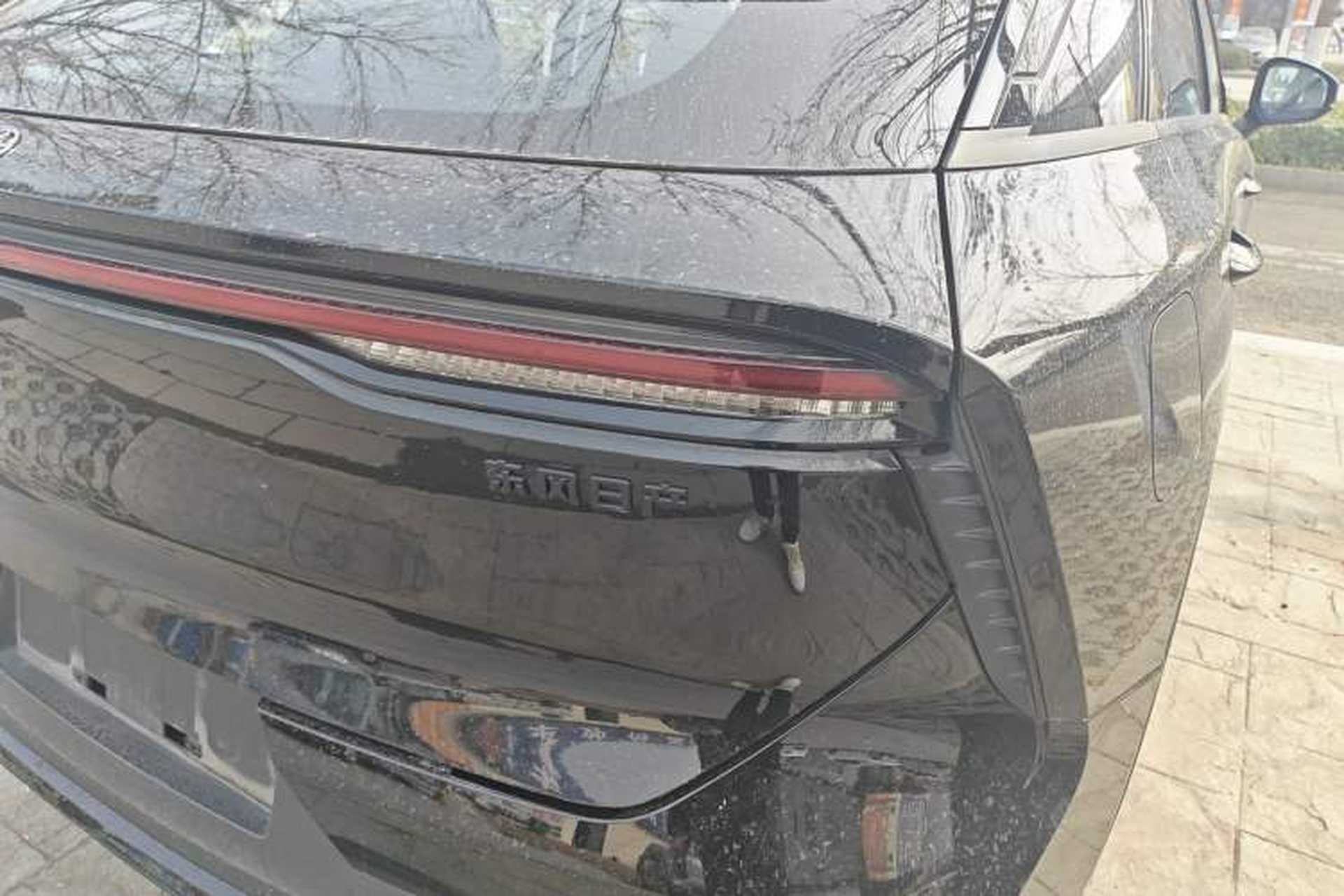 Used Venucia V DD-i 2023 110 km iE Version Right Rear Taillight