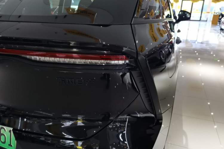 Used Venucia V DD-i 2023 60km iD Version Right Rear Taillight
