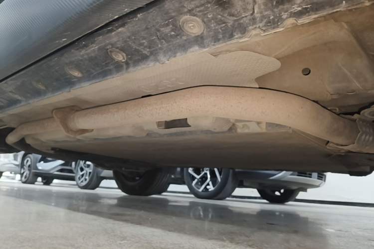 Used Venucia V DD-i 2023 110 km iE Version Right Side Sill