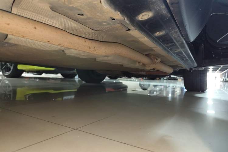 Used Venucia V DD-i 2023 110 km iE Version Right Side Sill