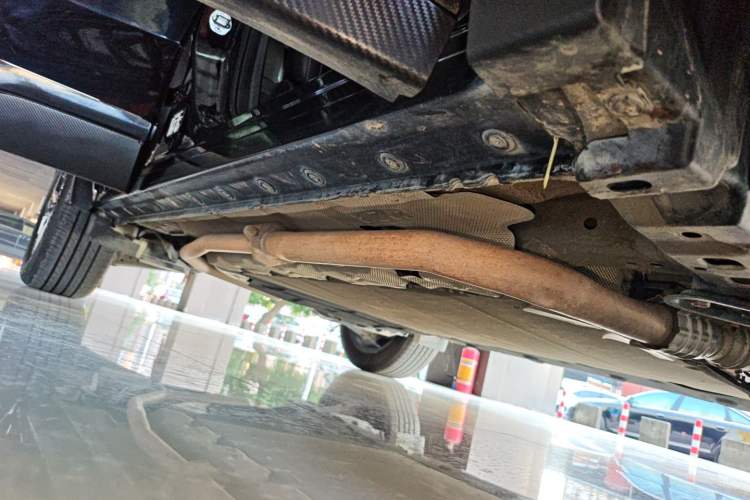 Used Venucia V DD-i 2023 110 km iE Version Right Side Sill