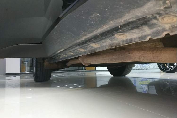 Used Venucia V DD-i 2023 110km iT Version Right Side Sill