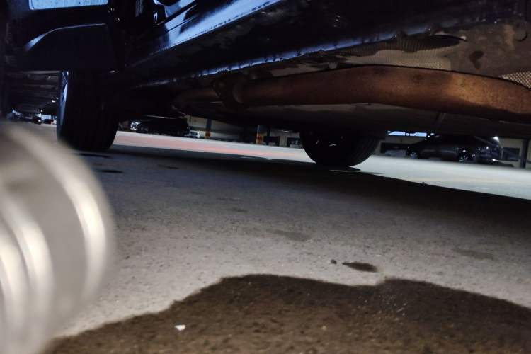 Used Venucia V DD-i 2023 110km iT Version Right Side Sill
