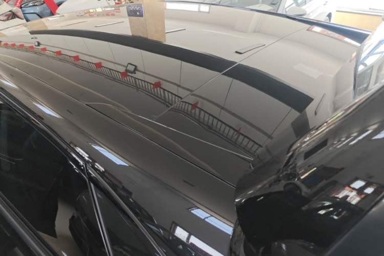 Used Venucia V DD-i 2023 60km iD Version Roof