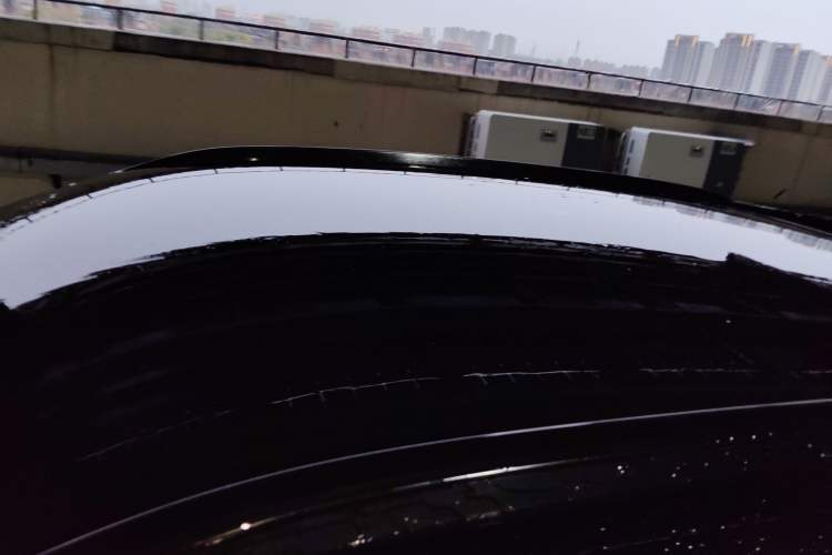 Used Venucia V DD-i 2023 110km iT Version Roof