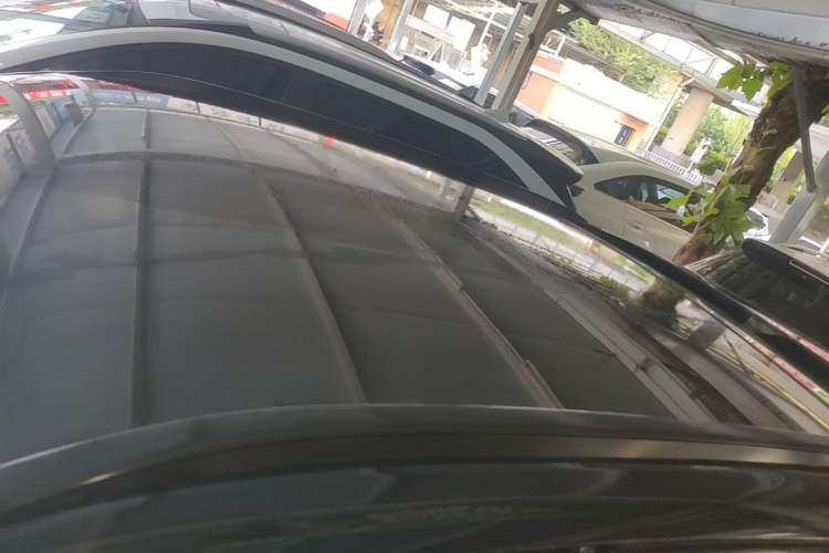 Used Venucia V DD-i 2023 110km iT Version Roof