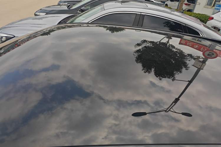 Used Venucia V DD-i 2023 110 km iE Version Roof
