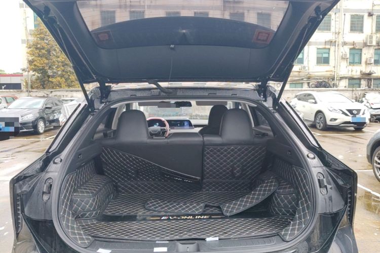 Used Venucia V DD-i 2023 110 km iE Version Trunk