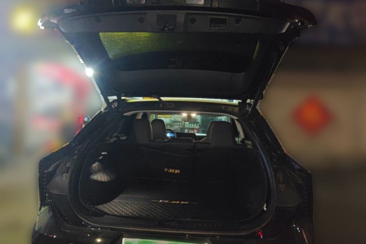 Used Venucia V DD-i 2023 110km iT Version Trunk
