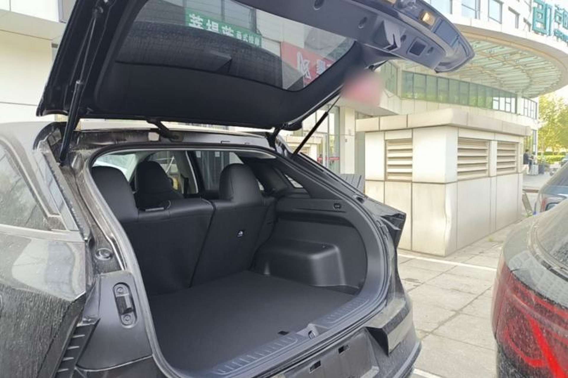 Used Venucia V DD-i 2023 110 km iE Version Trunk