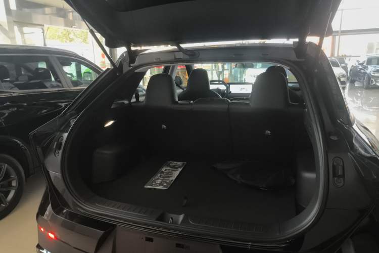 Used Venucia V DD-i 2023 60km iD Version Trunk