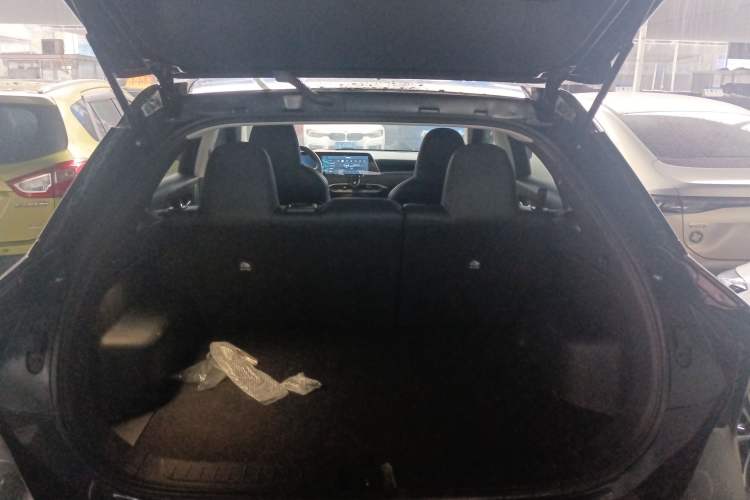 Used Venucia V DD-i 2023 110 km iE Version Trunk