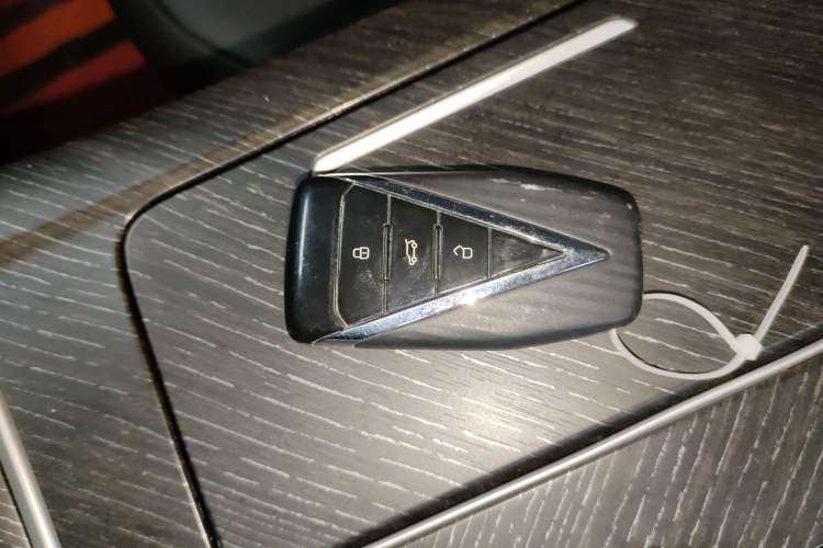 Used Venucia V DD-i 2023 60km iD Version Vehicle Key
