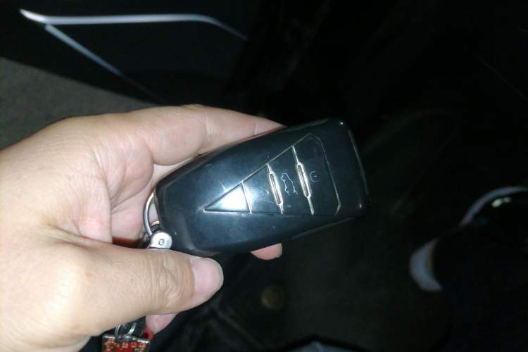 Used Venucia V DD-i 2023 110 km iE Version Vehicle Key
