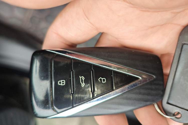 Used Venucia V DD-i 2023 110km iT Version Vehicle Key