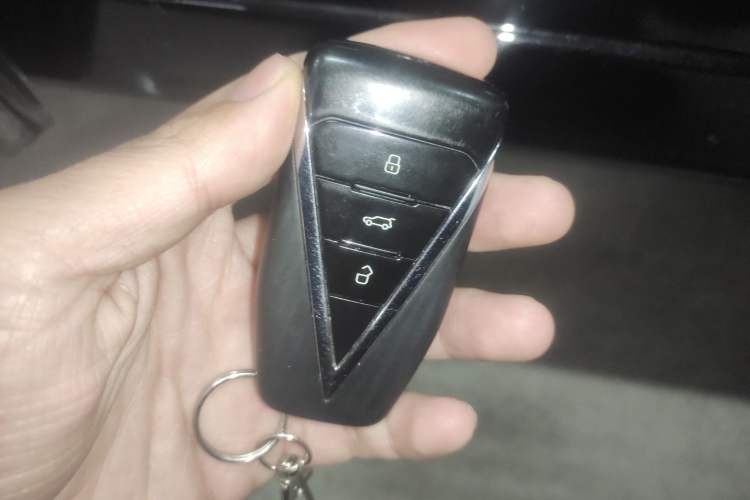 Used Venucia V DD-i 2023 110 km iE Version Vehicle Key