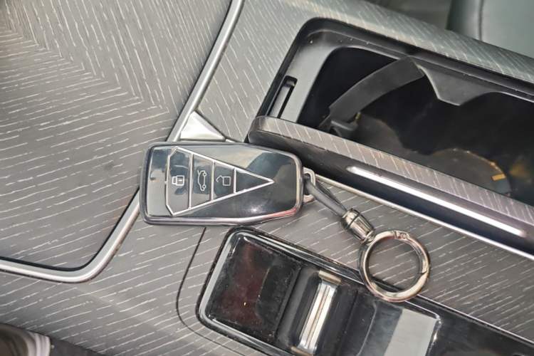Used Venucia V DD-i 2023 110 km iE Version Vehicle Key