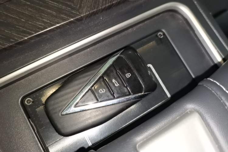 Used Venucia V DD-i 2023 60km iD Version Vehicle Key