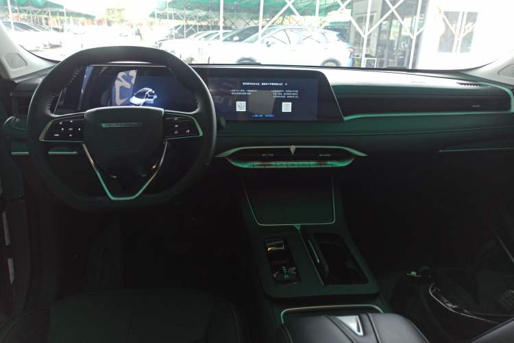 Used Venucia V DD-i 2023 60km iD Version Center Console