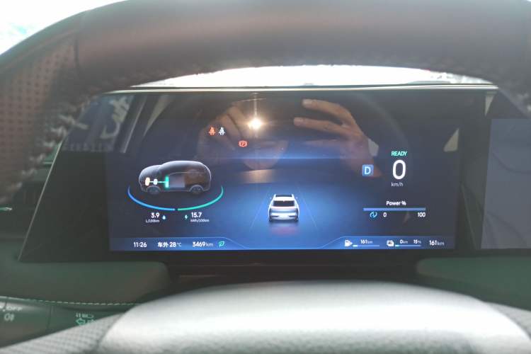 Used Venucia V DD-i 2023 60km iD Version Instrument Cluster