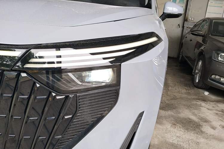 Used Venucia V DD-i 2023 110 km iE Version Left Front Headlight