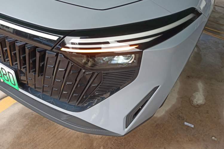 Used Venucia V DD-i 2023 60km iD Version Left Front Headlight