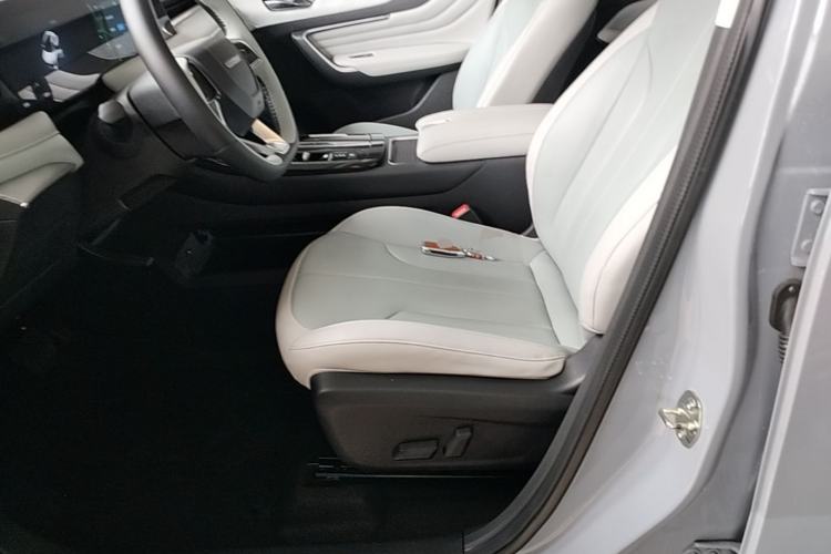 Used Venucia V DD-i 2023 110 km iE Version Left Front Seat
