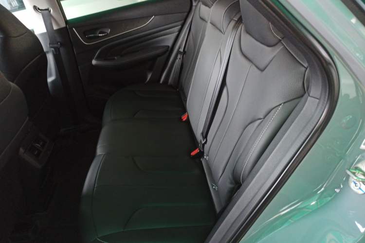 Used Venucia V DD-i 2023 60km iD Version Left Rear Seat