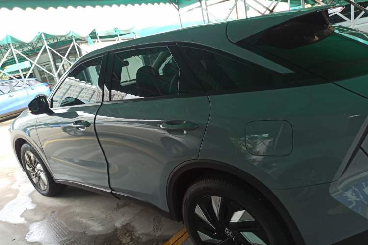 Used Venucia V DD-i 2023 60km iD Version Left Side