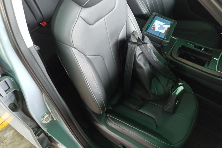 Used Venucia V DD-i 2023 60km iD Version Right Front Seat