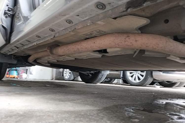 Used Venucia V DD-i 2023 110 km iE Version Right Side Sill