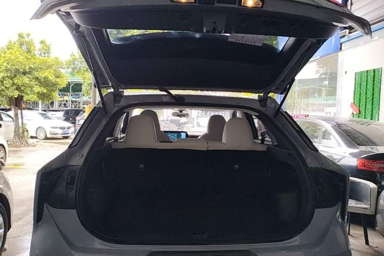 Used Venucia V DD-i 2023 110 km iE Version Trunk