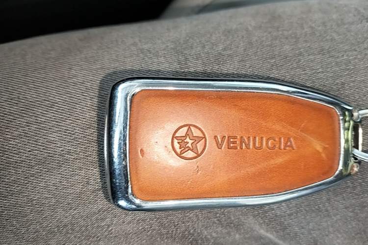 Used Venucia V DD-i 2023 110 km iE Version Vehicle Key