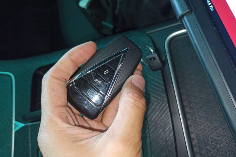 Used Venucia V DD-i 2023 60km iD Version Vehicle Key