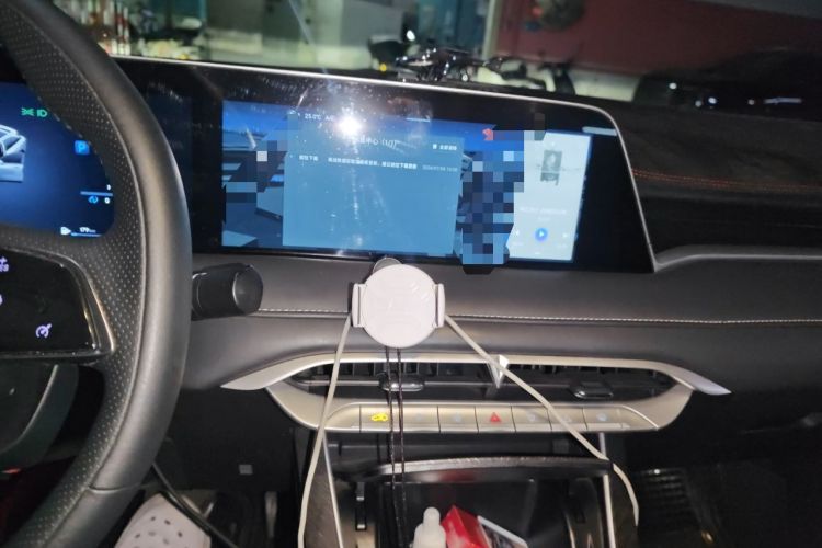 Used Venucia V DD-i 2023 110 km iE Version Audio And AC Panel