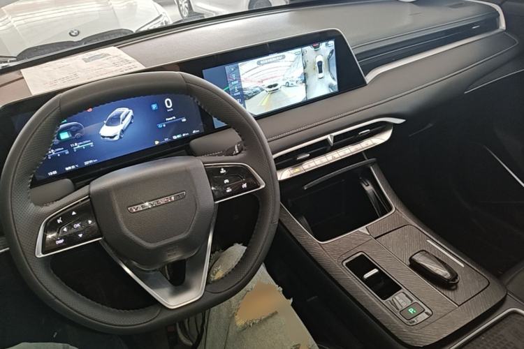Used Venucia V DD-i 2023 60km iD Version Center Console