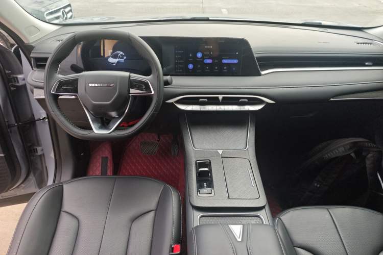 Used Venucia V DD-i 2023 60km iD Version Center Console