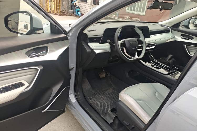 Used Venucia V DD-i 2023 110 km iE Version Driver Seat