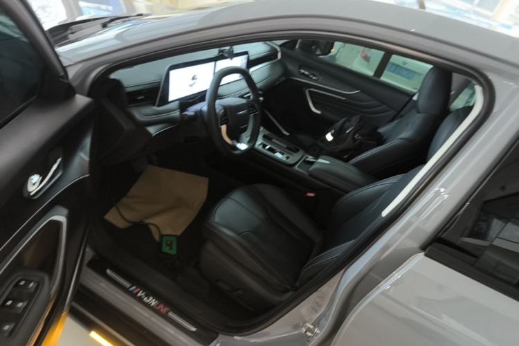 Used Venucia V DD-i 2023 110 km iE Version Driver Seat