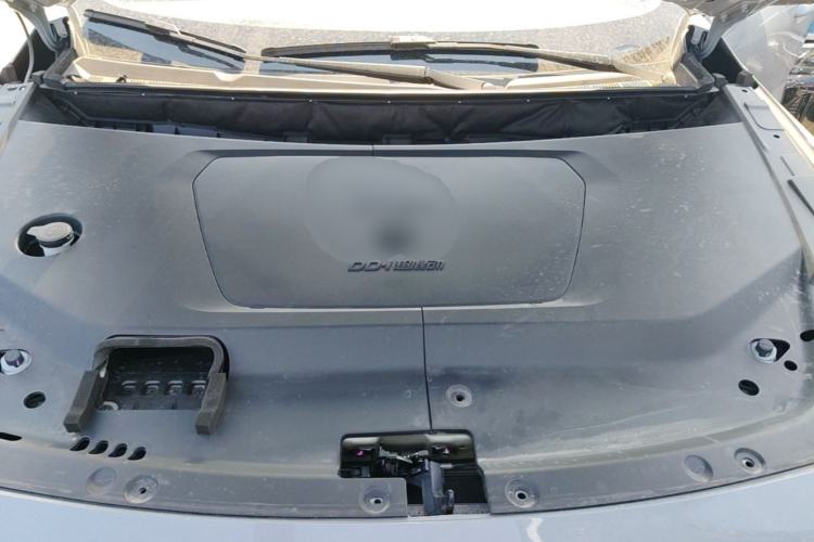 Used Venucia V DD-i 2023 110km iT Version Engine Bay