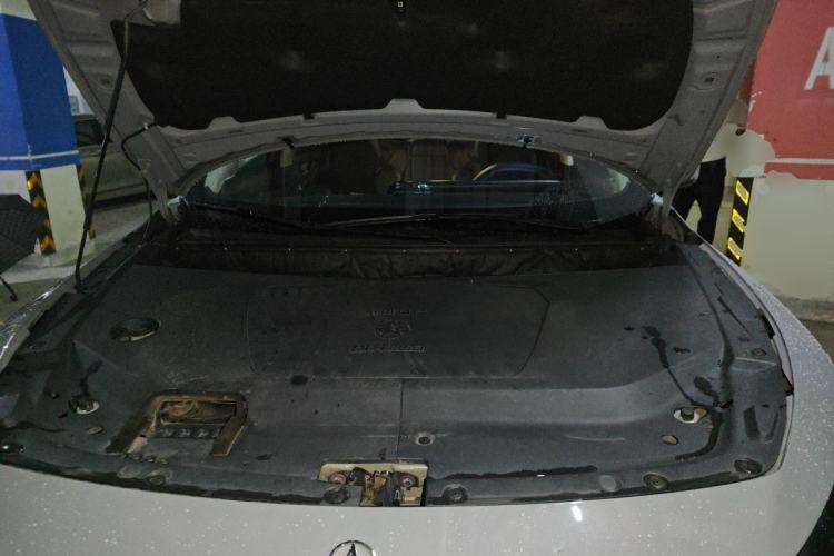 Used Venucia V DD-i 2023 110 km iE Version Engine Bay