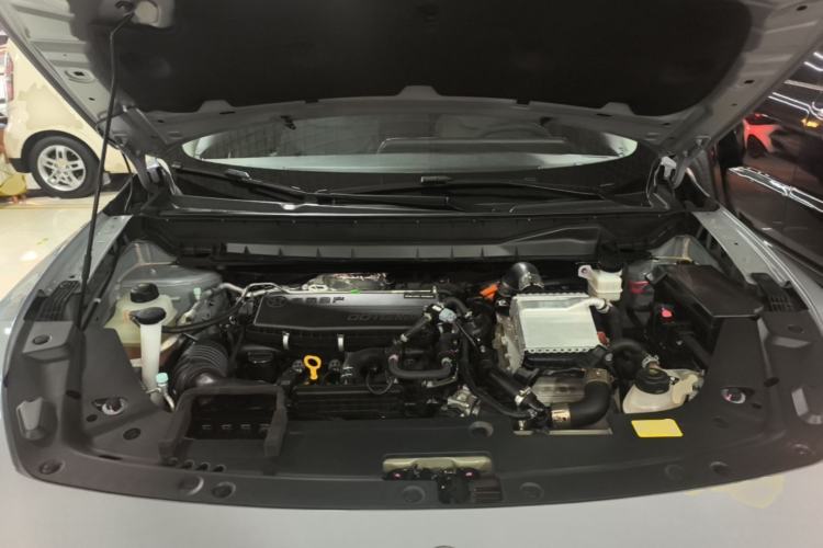 Used Venucia V DD-i 2023 60km iD Version Engine Bay