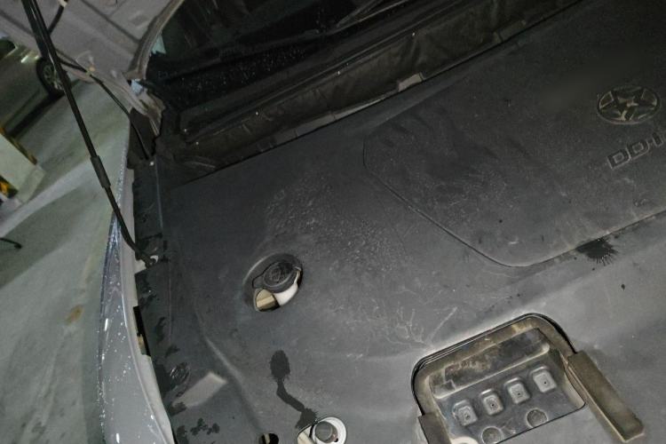 Used Venucia V DD-i 2023 110 km iE Version Engine Bay Right