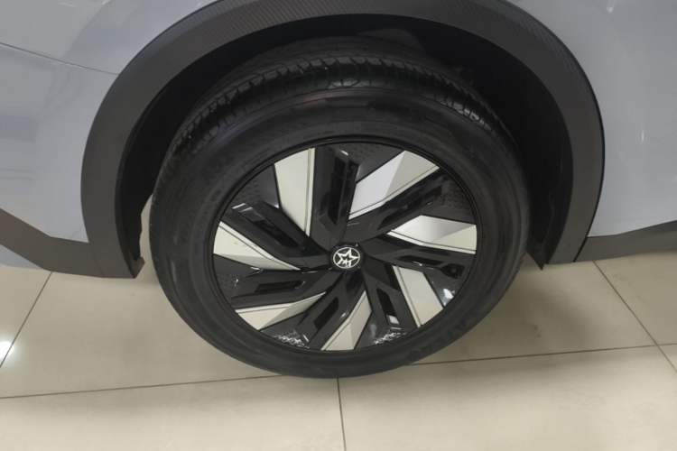 Used Venucia V DD-i 2023 60km iD Version Exterior 2